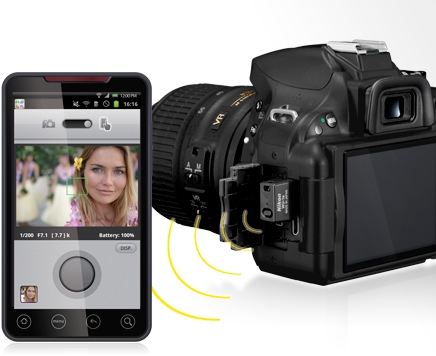 Share creations in an instant with optional Wi-Fi adapter photo of the D5200 with WU-1a adapter and image on smartphone using wireless utility app
