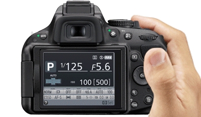 Simple operation with the D5200 D-SLR photo of the D5200 being held by a hand with an animated gif on the LCD